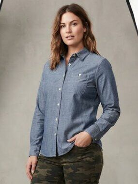 Helix Blue Chambray Cotton Long Sleeve Button-Down Shirt -Size Medium